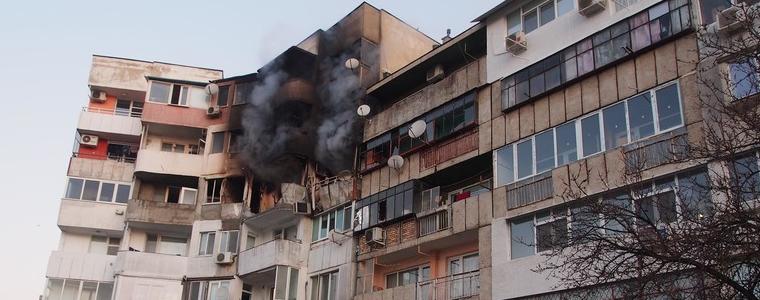 Взрив във Варна: 1 жертва, 7 в болница, полицията издирва собственика на апартамента