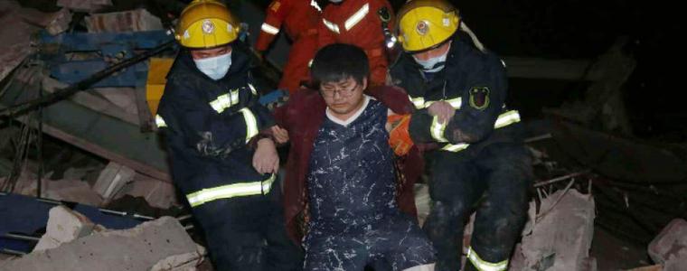 Най-малко 6-ма загинали под рухнал хотел за карантина в Китай