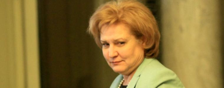 Менда Стоянова опроверга президента, че хазната е празна