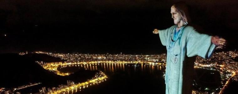 В Рио де Жанейро Исус Христос „облече“ лекарска престилка