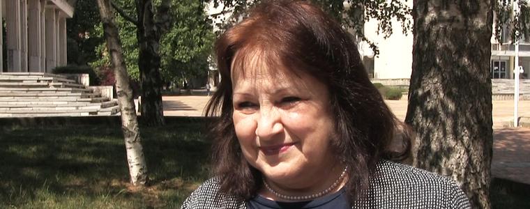 Красимира Кръстева, преподавател в ЕГ „Гео Милев”, е удостоена с отличието „Неофит Рилски” за втори път (ВИДЕО)