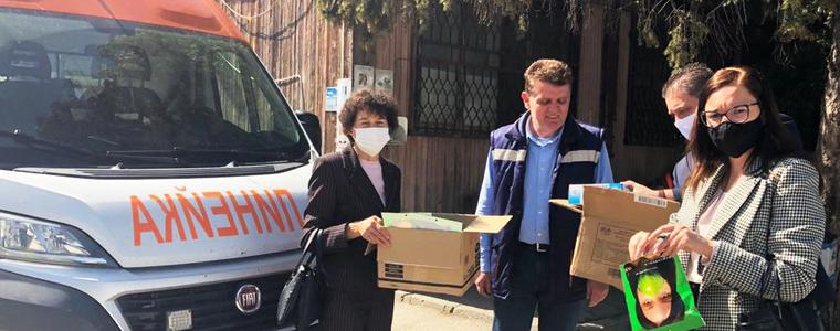 Общинските съветници от ГЕРБ (СДС) дариха лични предпазни средства за екипа на ЦСМП в Добрич