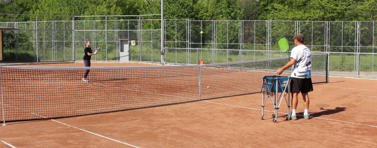 От днес се провеждат тренировки на новия тенис комплекс в Добрич (ВИДЕО)