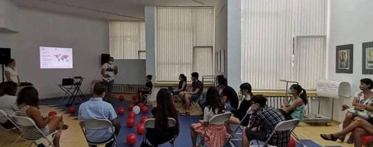 Младежкият център в Добрич отбеляза Международния ден на младежта