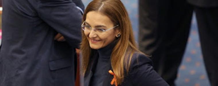 Бивша министърка на Македония в затвора заради лимузина 