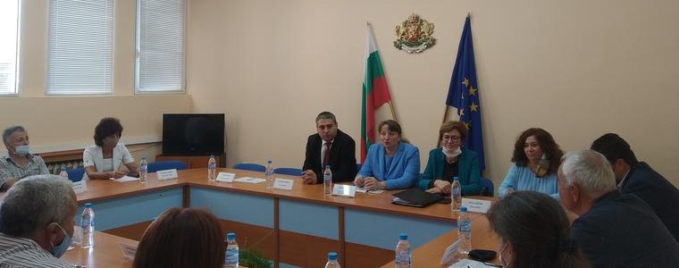 Министър Сачева се срещна с ръководителите на подчинените й дирекции в областта