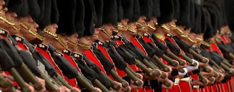 Откриха кокаин и екстази в казармите на британските кралски гвардейци