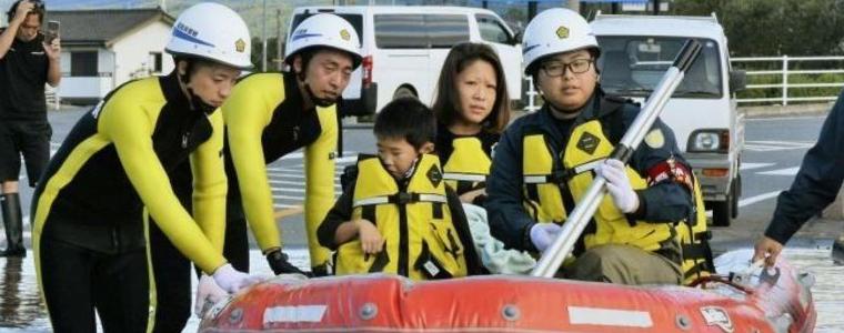 Тайфунът Хайшен наближава южна Япония, евакуират се над 100 хил. семейства