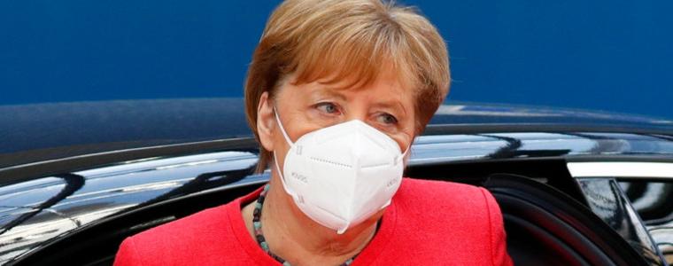 Меркел с личен апел към германците да намалят контактите и пътуванията