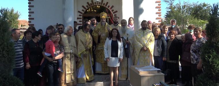 Осветиха новопостроената църква в село Каблешково (ВИДЕО)