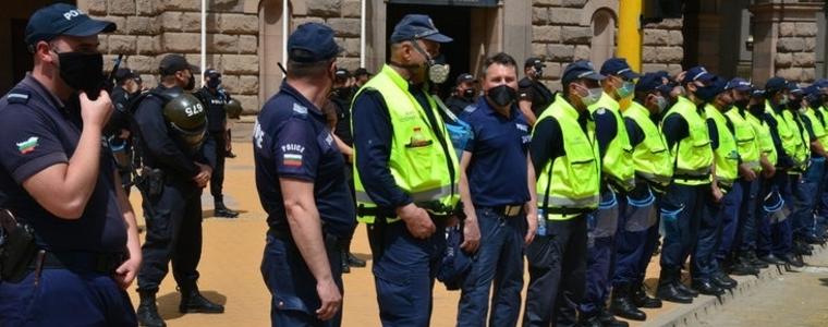 Синдикатът на МВР: Полицаите са заедно с медиците на първа линия