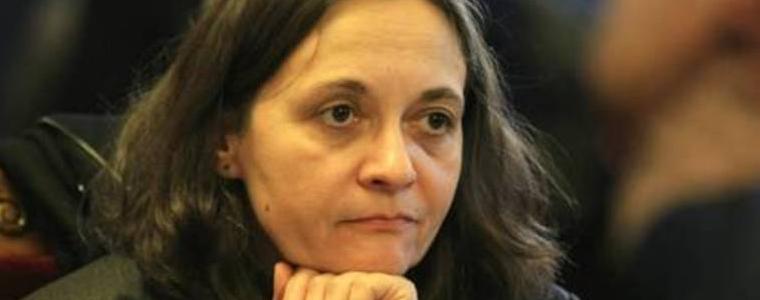 Зам.-министър Жени Начева: Не е допустимо да се събират такси за поставяне на ваксина