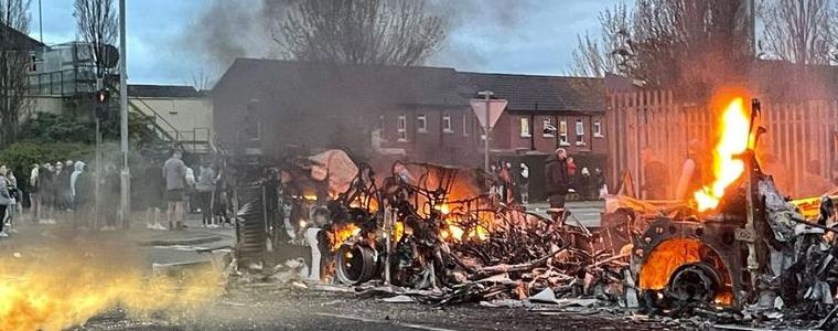 Шеста поредна нощ на безредици и насилие в Северна Ирландия