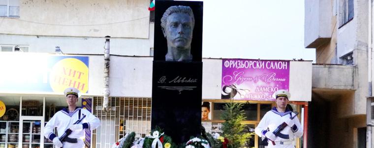 Откриха официално паметник на Васил Левски в Тервел (ВИДЕО)