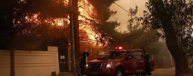 Близо 60 пожара пламнали в Гърция за последните 24 часа  