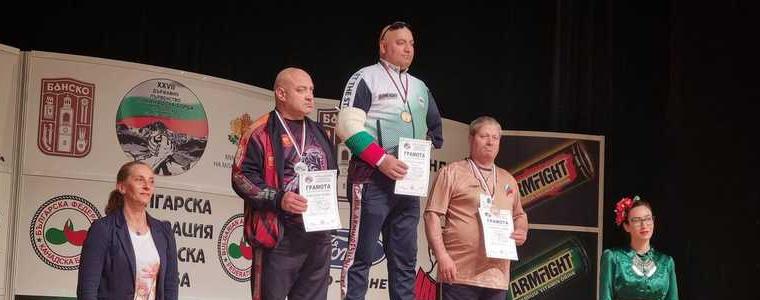 11 медала за клуб „Хищник” на Държавното по канадска борба