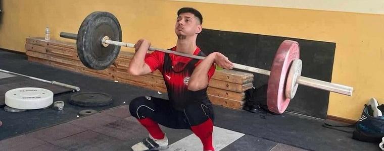 Диян Ангелов от Добрич стана републикански шампион по вдигане на тежести