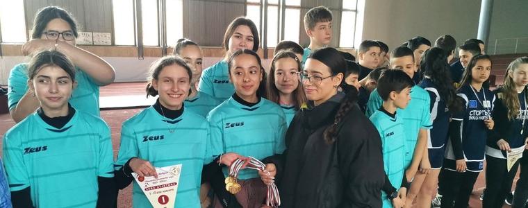 Отборите на СУ „П.Р.Славейков“ - първенци на общинския етап на Ученическите игри по лека атлетика за 5-7 клас