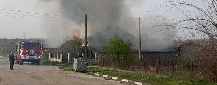 Пожар в къща в село Ловчанци