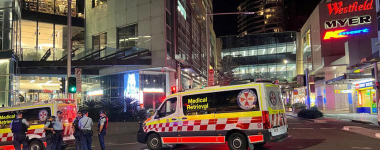 Мъж уби с нож петима души в търговски център в Сидни
