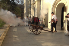 Оръжия и лични вещи на участници в Априлското въстание показва в Добрич изложба на исторически музей – Панагюрище (ВИДЕО)
