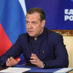 Медведев пожела на САЩ гражданска война заради помощта за Украйна