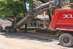 Започна премахването на старата настилка в центъра на Добрич