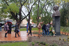 Жителите на Генерал Тошево се поклониха пред паметника на патрона на града