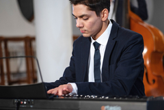 Мартин Кръстев с престижно отличие от международен конкурс за композиция