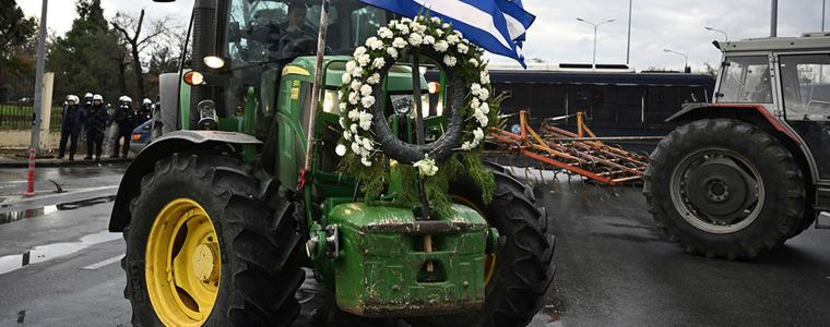 Над три четвърти от гърците подкрепят фермерските протести