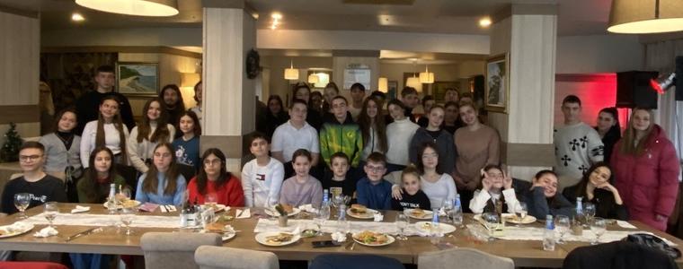 Сдружение „Майчина грижа“ връчи първите стипендии за учебната 2025/2026 година