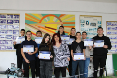 4 ученици от гимназия „М. В. Ломоносов“ – финалисти на международната олимпиада „Кингс“