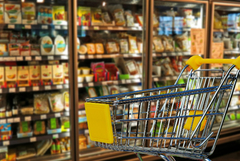 КНСБ: Малката потребителска кошница с 10 евро по-скъпа у нас от Румъния