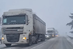 Временно ограничение за автомобили над 12 тона по пътя Добрич - Варна