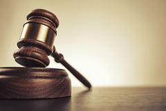 Мъж, държал голямо количество фентанил, остава в ареста и 7 месеца след задържането му