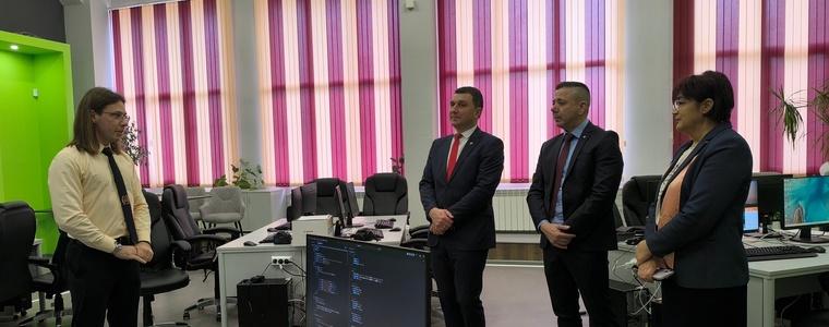 Областният управител и кметът на Генерал Тошево обсъдиха състоянието на инфраструктурни обекти в общината