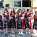 Песни, танци и настроение на събора „Славеи пеят в Пчеларово“