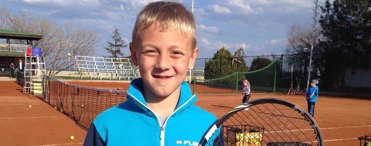 С деца от България, Русия и Германия стартира тенис сезона на открито в Албена
