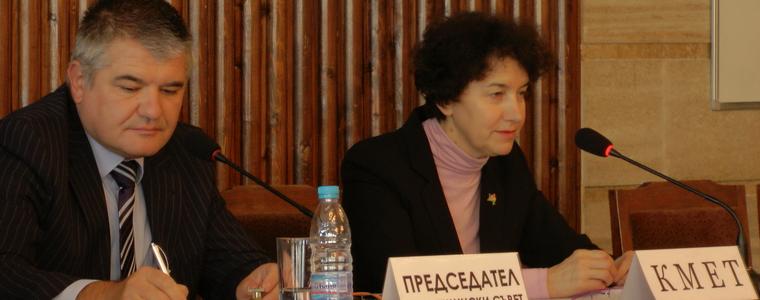 Община Добрич очаква становища по публично обсъждане на бюджета за 2014 г.