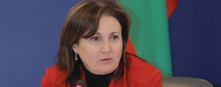 Бъчварова готова с оставката си, ако Борисов я поиска 