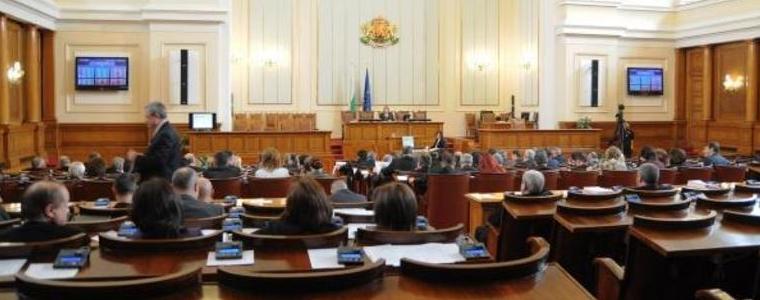 Депутатите ще гласуват отпадането на банковата тайна