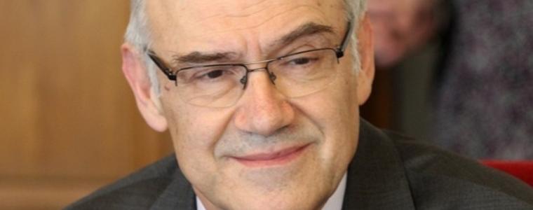 КЕВР решава до петък дали да отложи поскъпването на тока за бизнеса