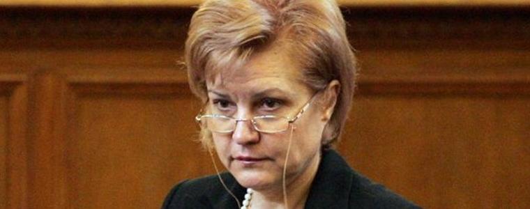 Менда Стоянова призова Искров да подаде оставка, както е обещал