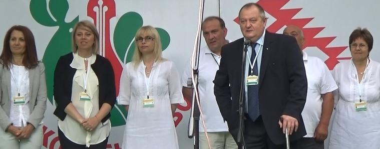 Четирима кандидати от БСП за стола на Петко Петков, той не го дава