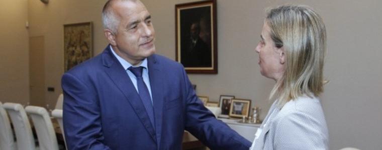 Надеждно охраняваме външната граница на ЕС, увери премиерът 