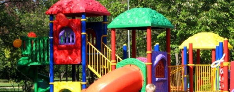 Откриват официално нова детска площадка по ул.”Филип Тотю”