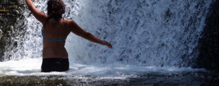 Оранжев код за горещо време с температури до 41° е в сила за цялата страна