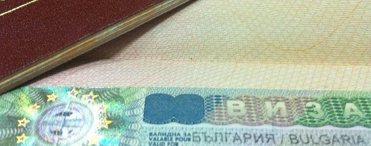 Албена награди получателя на 200-хилядната виза, издадена от посолството ни в Москва