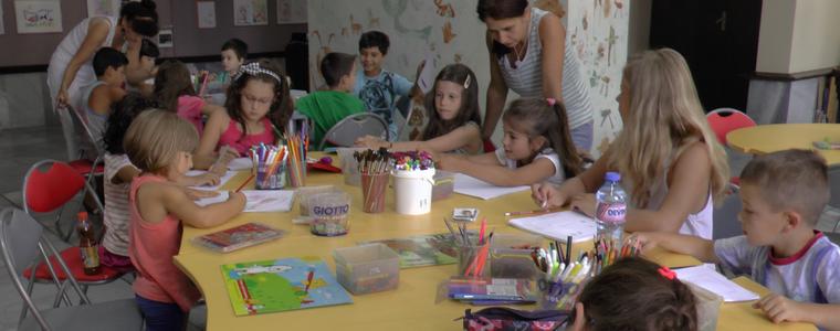 Да станат коминочистачи и рок музиканти мечтаят децата в Работилницата за въображение (ВИДЕО)