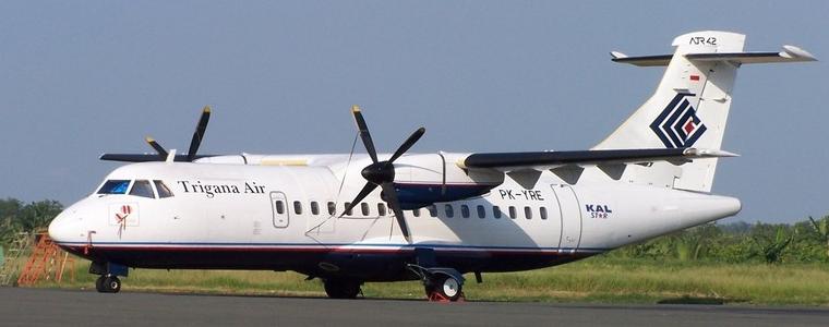 Изчезна пътнически самолет с 54 души на борда в Индонезия